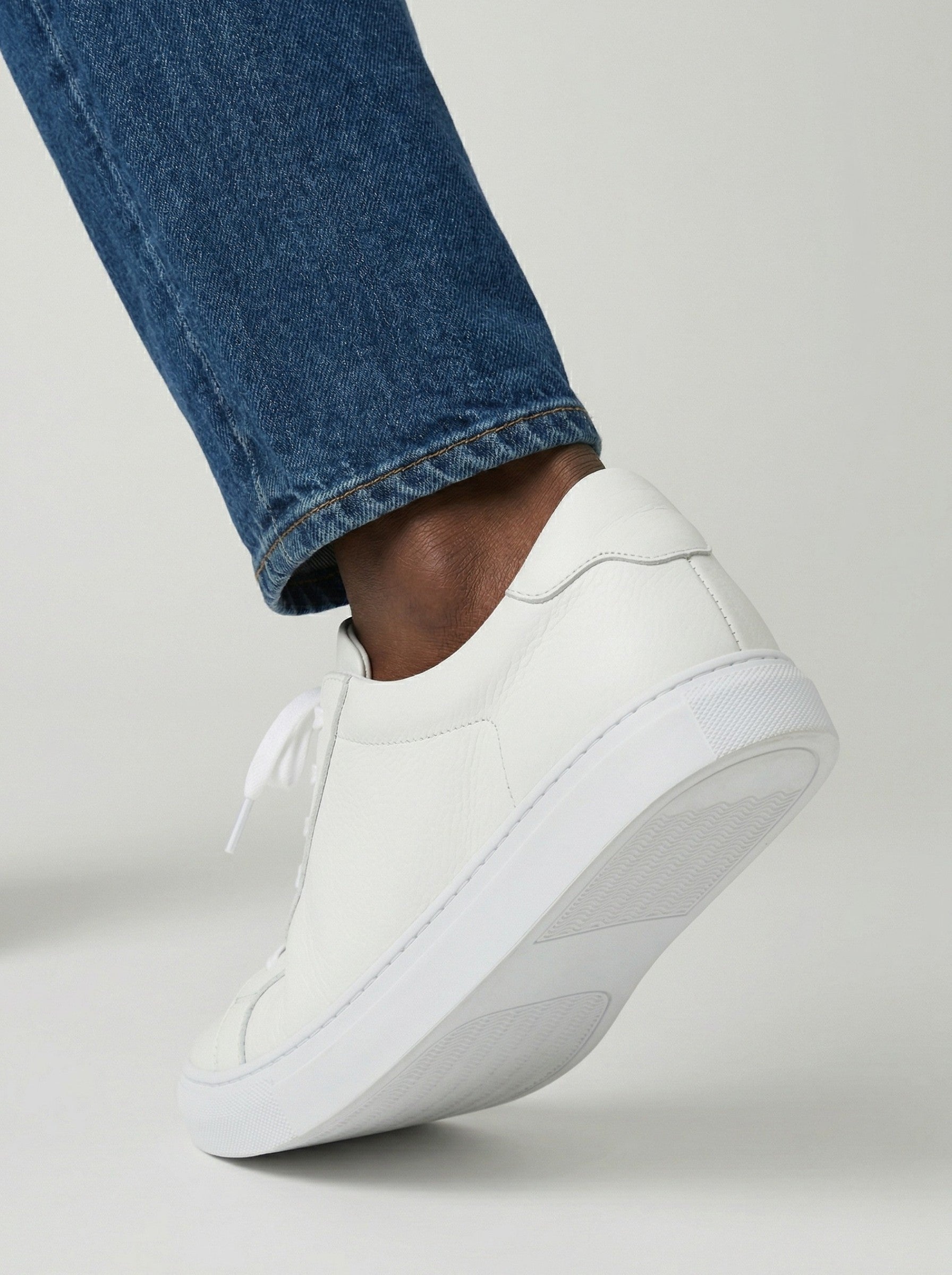 Men's Essential Minimalist White Leather Sneakers