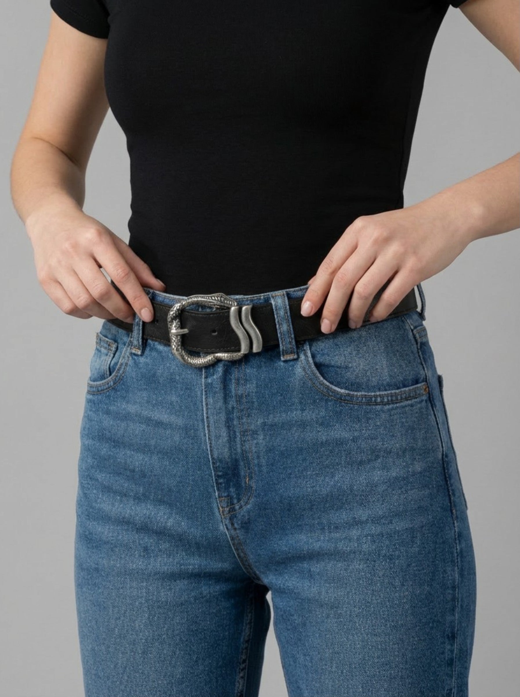 Women's "Midnight Serpent" Leather Belt — Antique Silver Edition