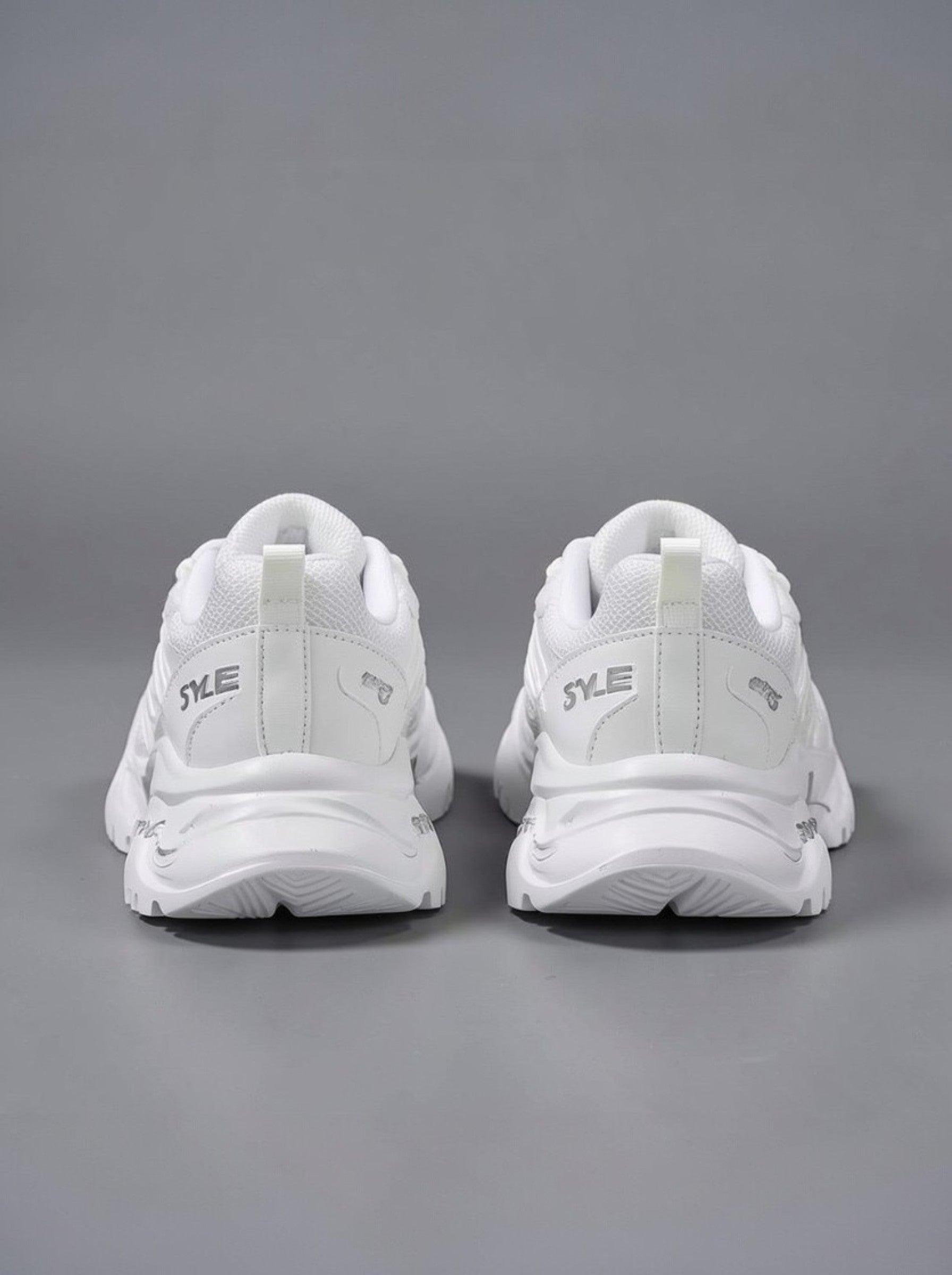 FAST Retro Runner Sneakers