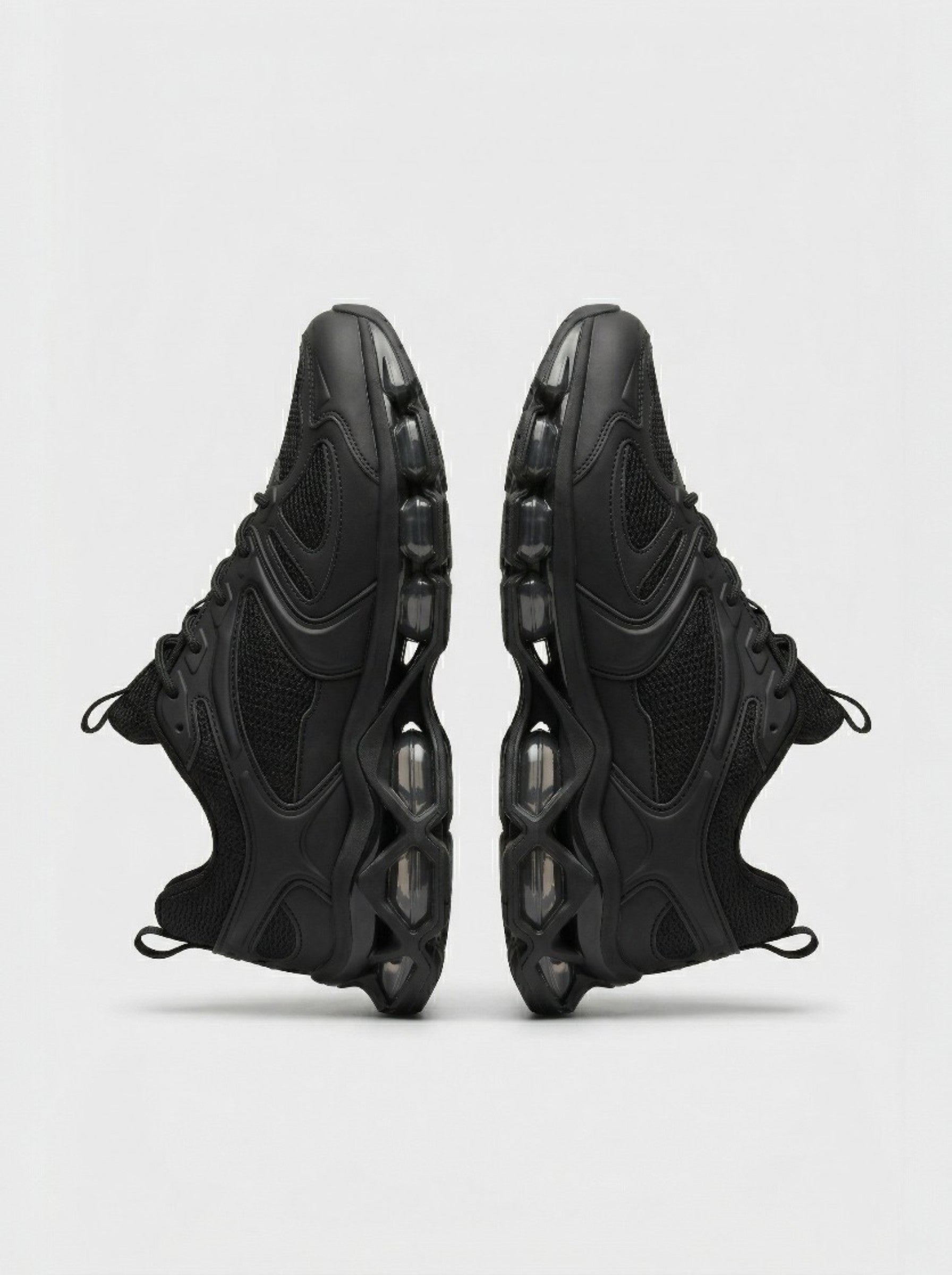 Men's Stealth Mechanical Tech Runner — Triple Black
