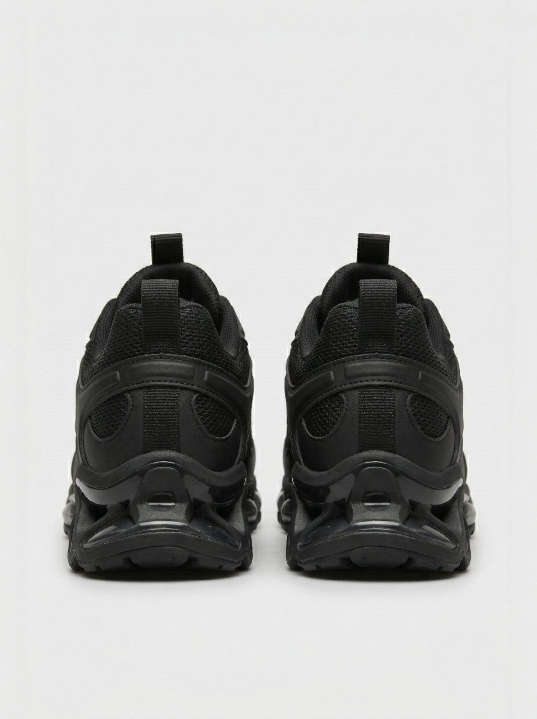 Men's Stealth Mechanical Tech Runner — Triple Black