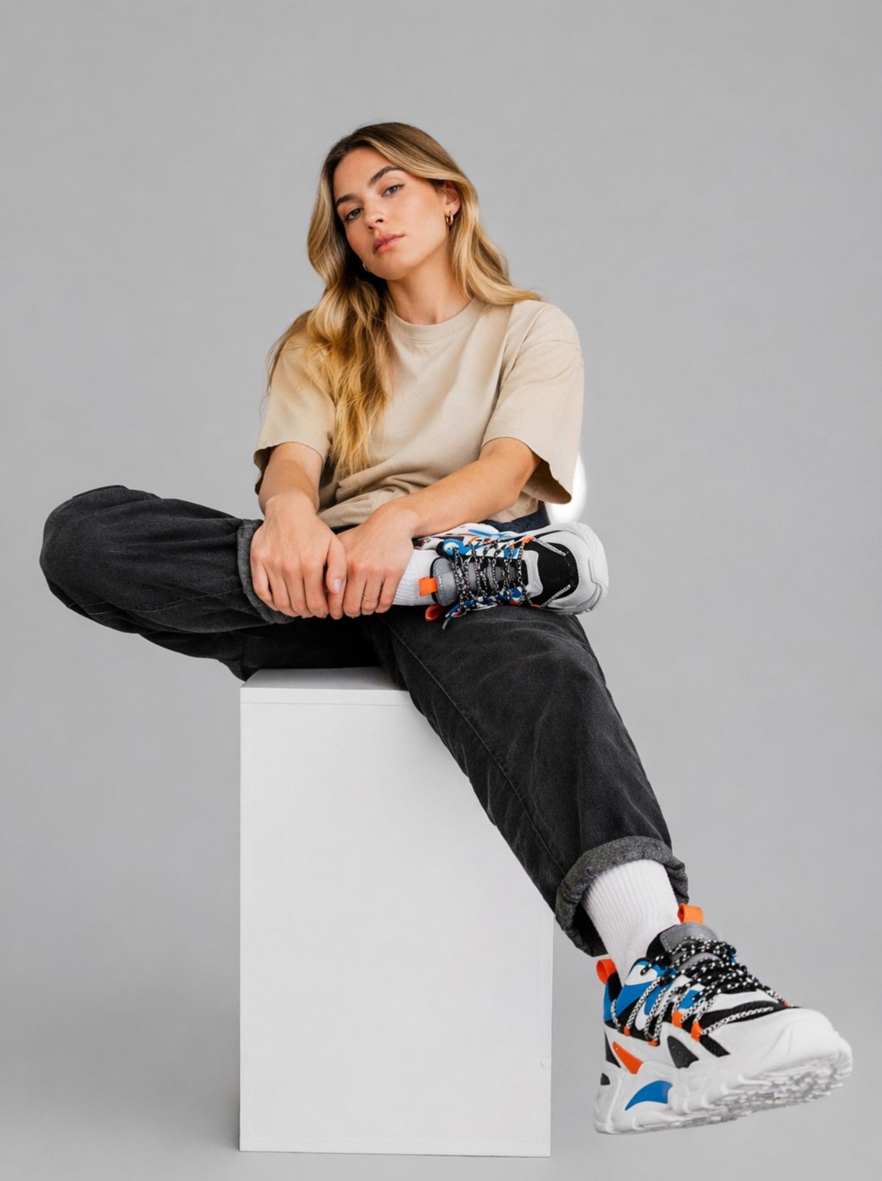 Women's FAST Retro Runner - Beige/Tan