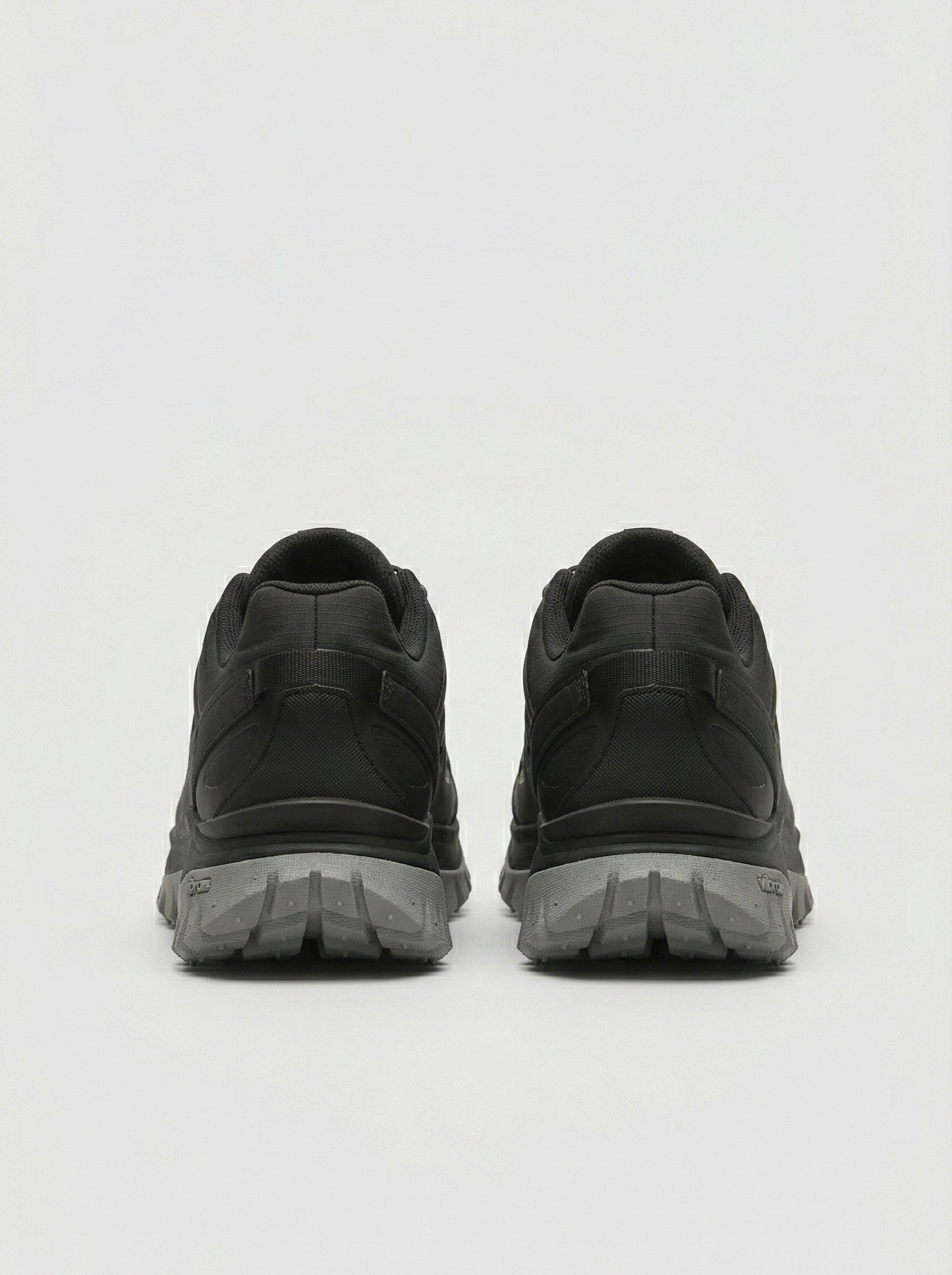 Men's Technical Trail Runner — Black/Graphite Grey